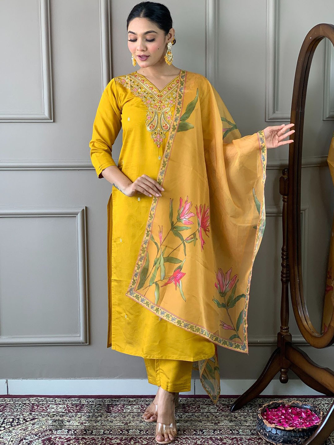 Chanderi Foil Print Kurti Set with Silk Bottom and Jacquard Sequins Dupatta – Women’s Sizes L, XL main image 1