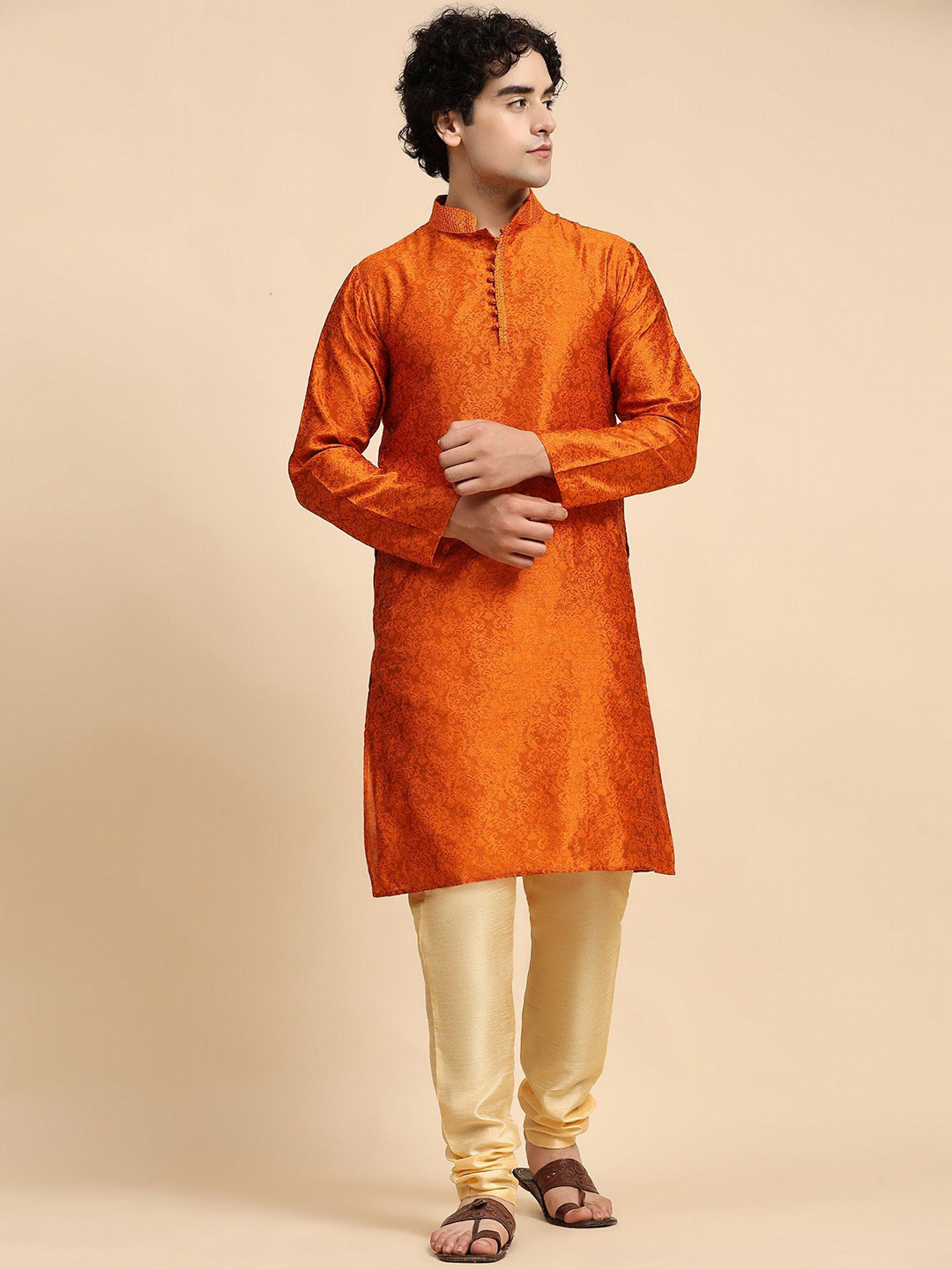 SKAVIJ Set Kurta Pigiama Uomo In Seta D'Arte - Abito Tradizionale Indiano Con Ricamo, 2 Pezzi, Maniche Lunghe, Collo Coreano