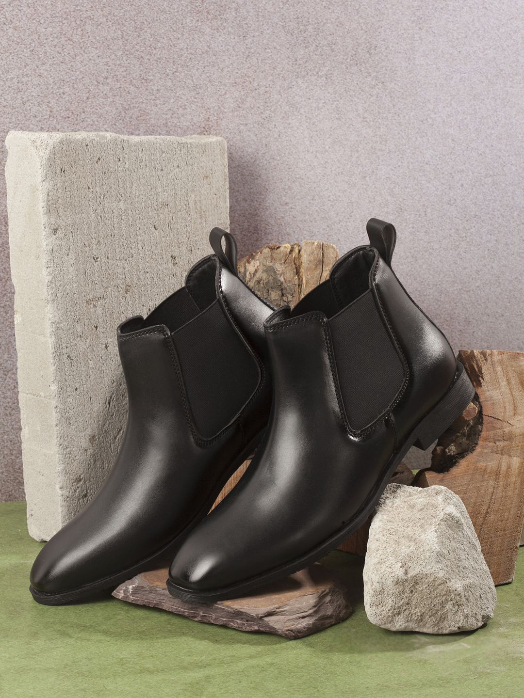 myntra chelsea boots