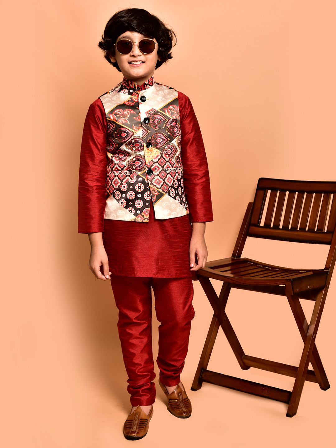 Boys Mandarin Collar Floral Yoke Design Regular Thread Work Kurta With Dhoti Pants