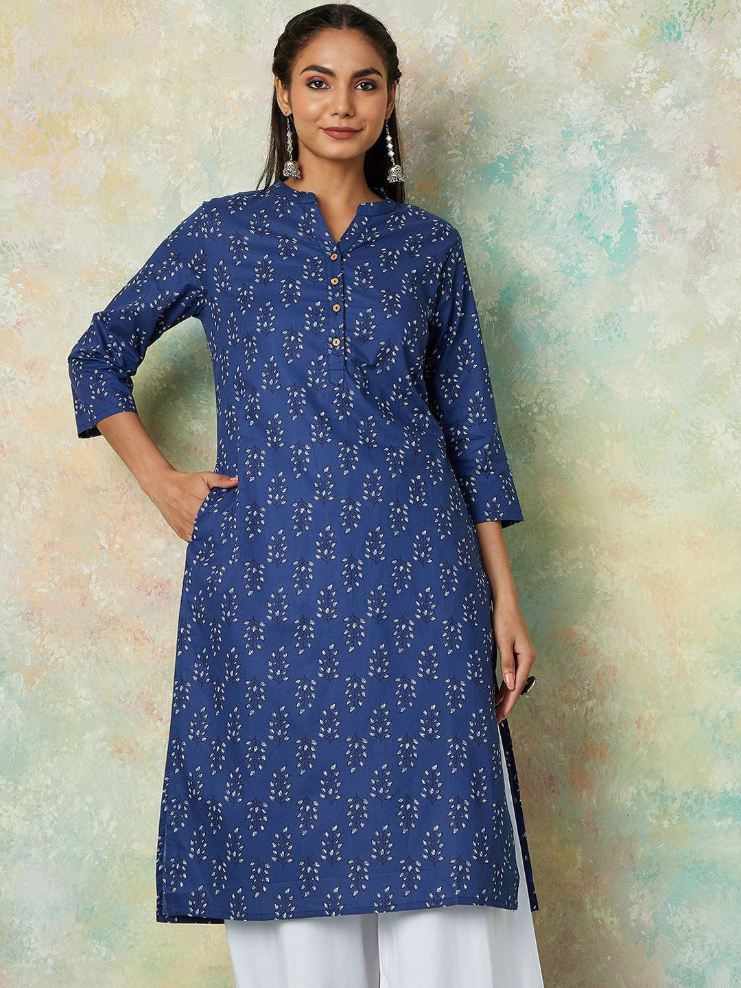 Women Multi Ikat Printed Straight Kurta With Three Quarter Sleeves main image 1