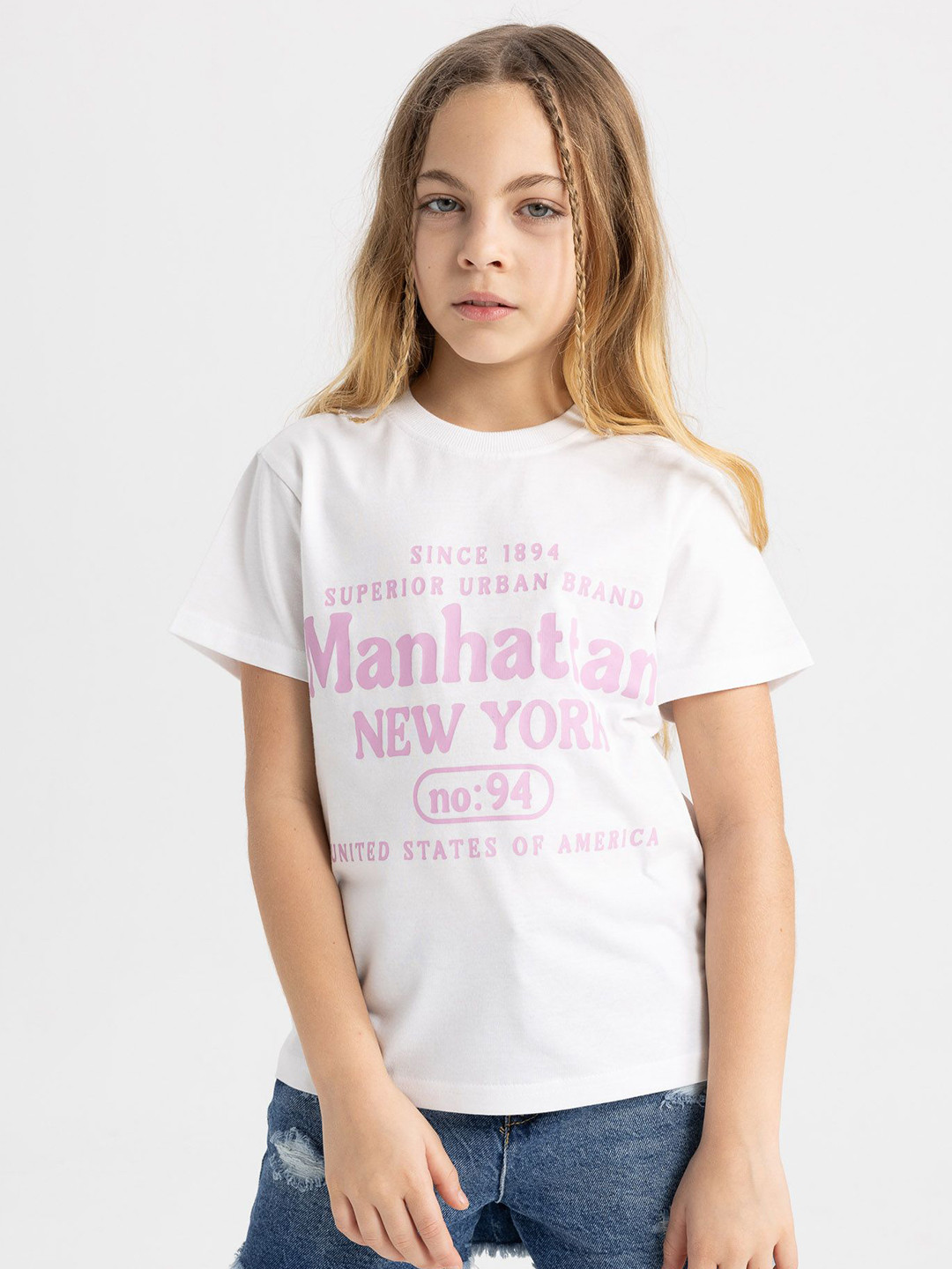 Girls Red Typographic Printed T-Shirt With Flared Pants Sets