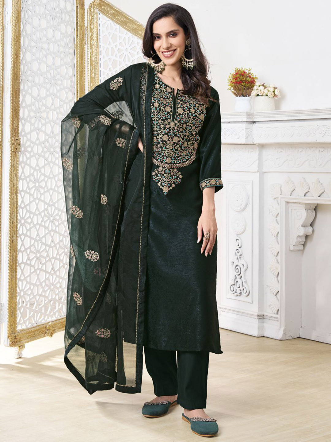 Women Floral Yoke Design Regular Sequinned Kurta with Palazzos & With Dupatta