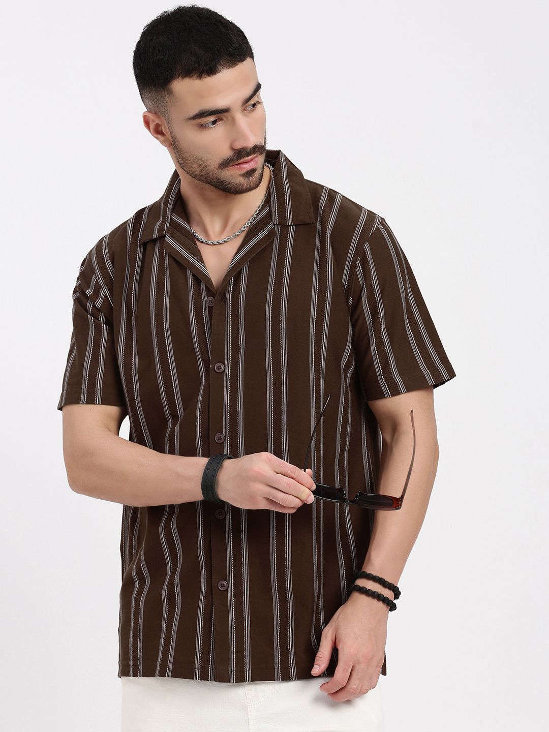 Men's Cuban Collar Vertical Stripes Cotton White Shirt main image 1