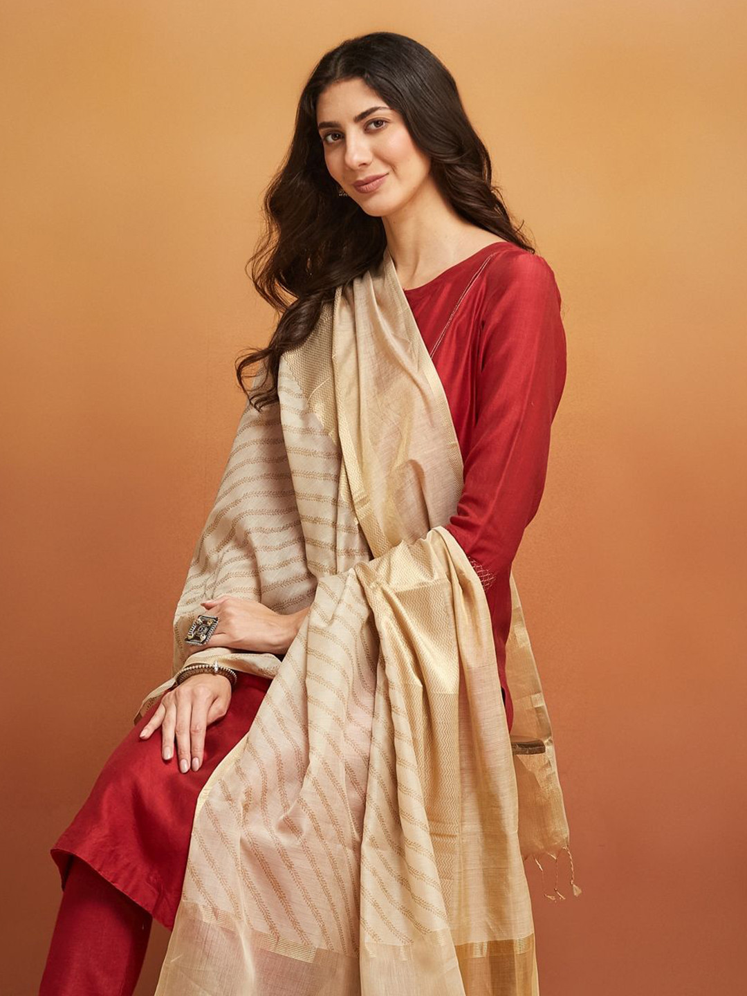 Black & Gold-Toned Ethnic Motifs Woven Design Dupatta with Zari