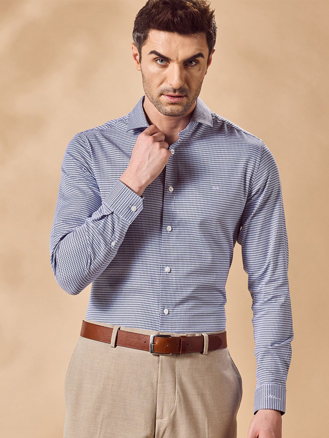 Men's Black Standard Slim Fit Micro Ditsy Printed Spread Collar Cotton Casual Shirt