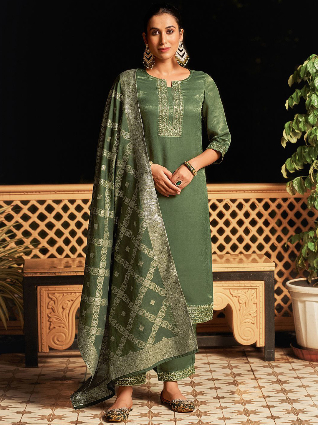 Sap Green Velvet Slit Kurta