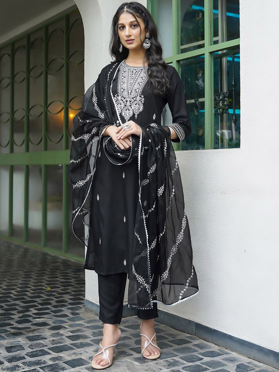 Women  Black Ethnic Motifs Printed Straight Kurta Paired With Tonal Solid Bottom And Printed Dupatta