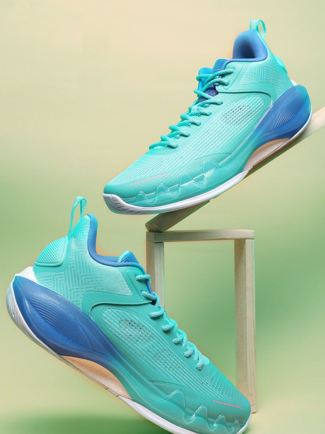 xtep white solid basketball shoes