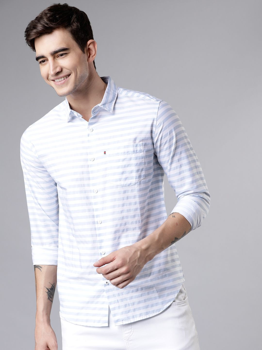 Men's Cream Spread Collar Horizontal Striped Slim Fit Shirt