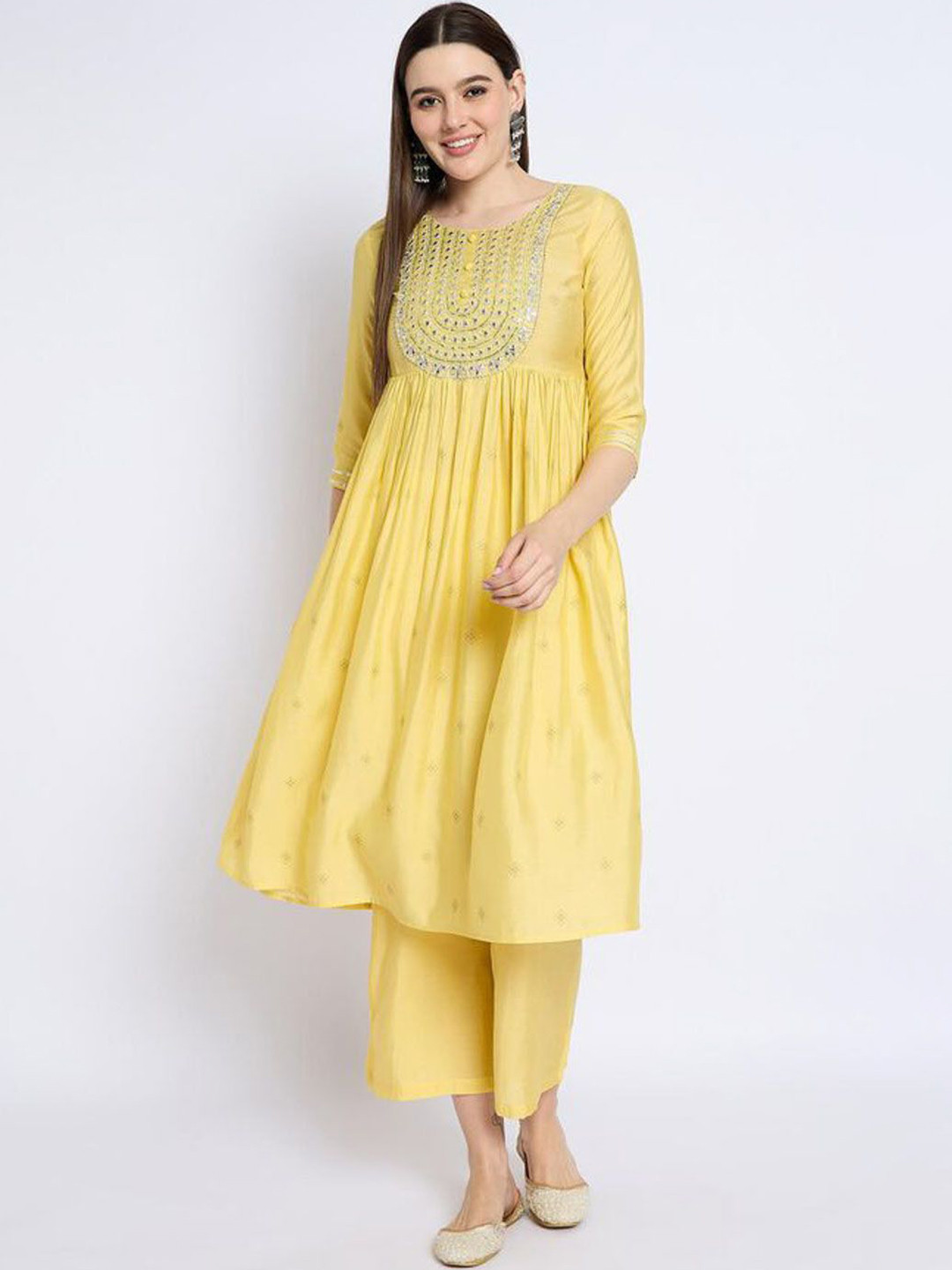 Women Geometric Embroidered Mirror Work Kurta