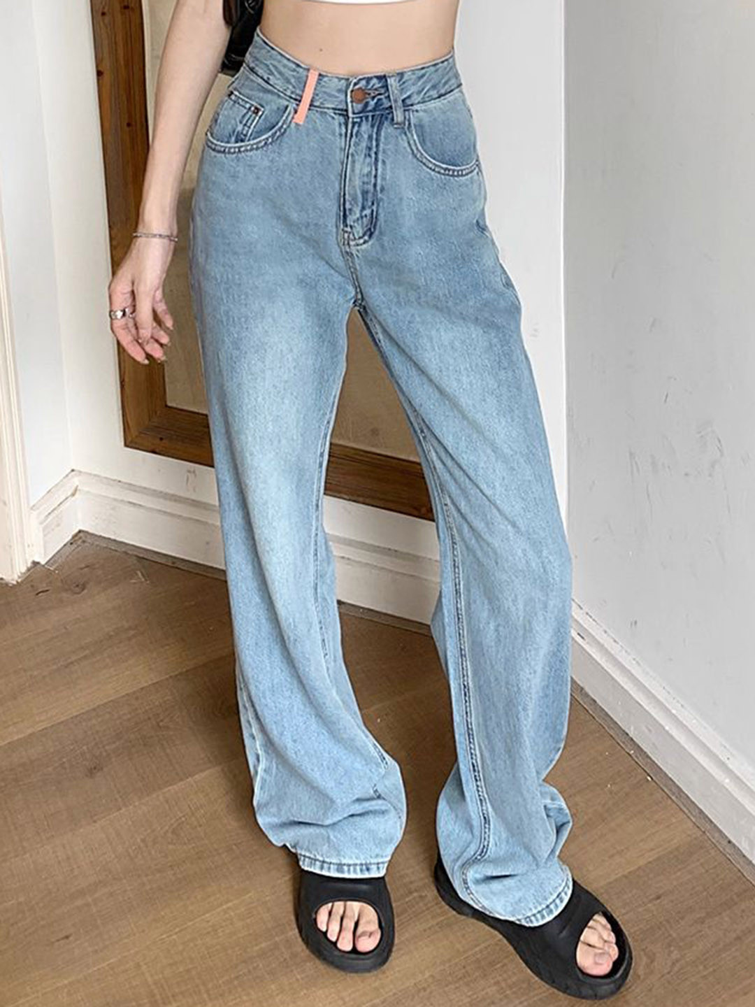HIGH RISE STRAIGHT JEANS