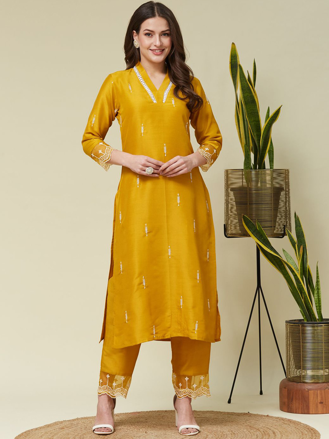 Women Ethnic Motifs Regular Thread Work Kurta with Trousers & With Dupatta