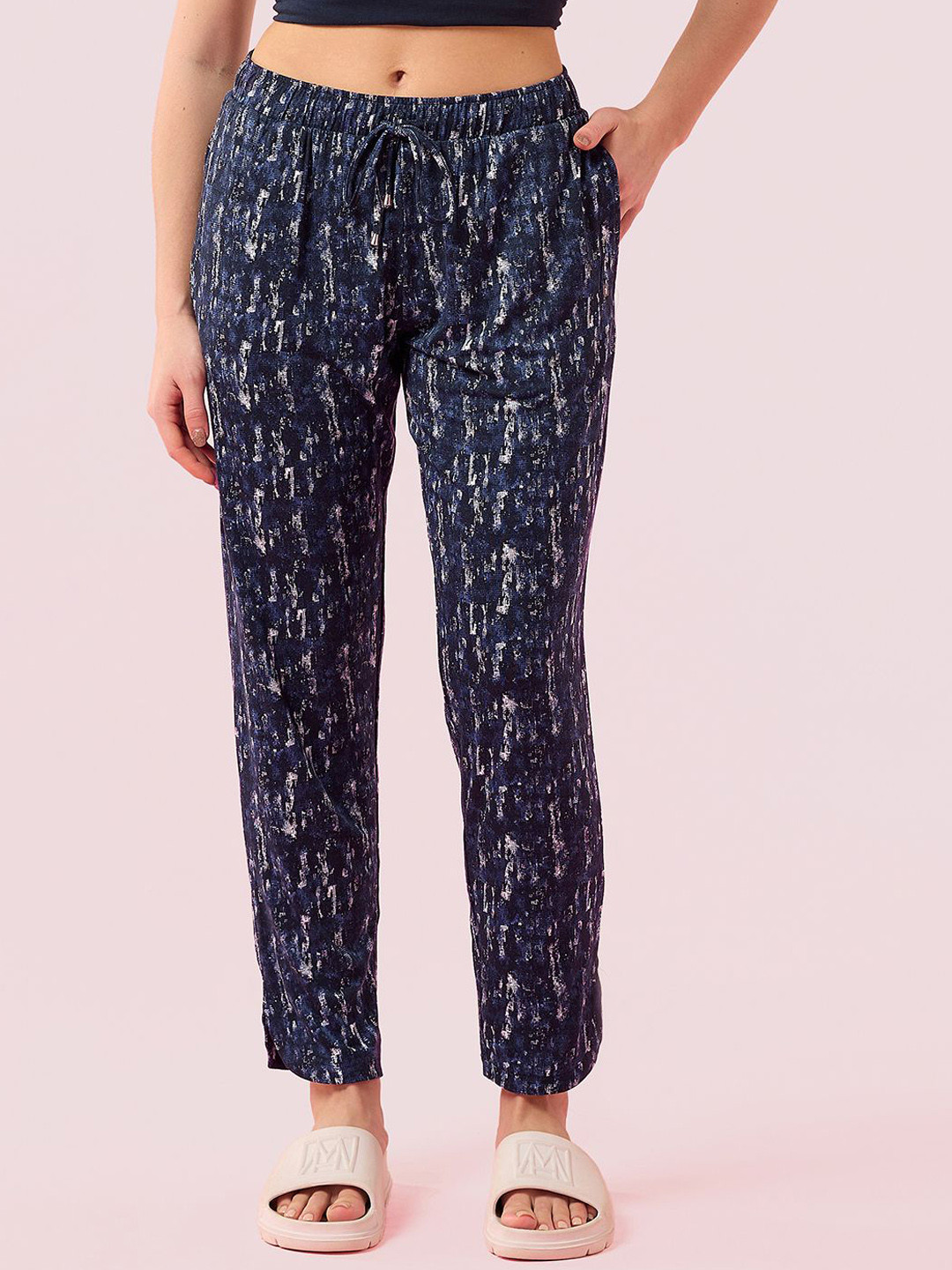 PINNED HEART UNISEX LOUNGE PANTS