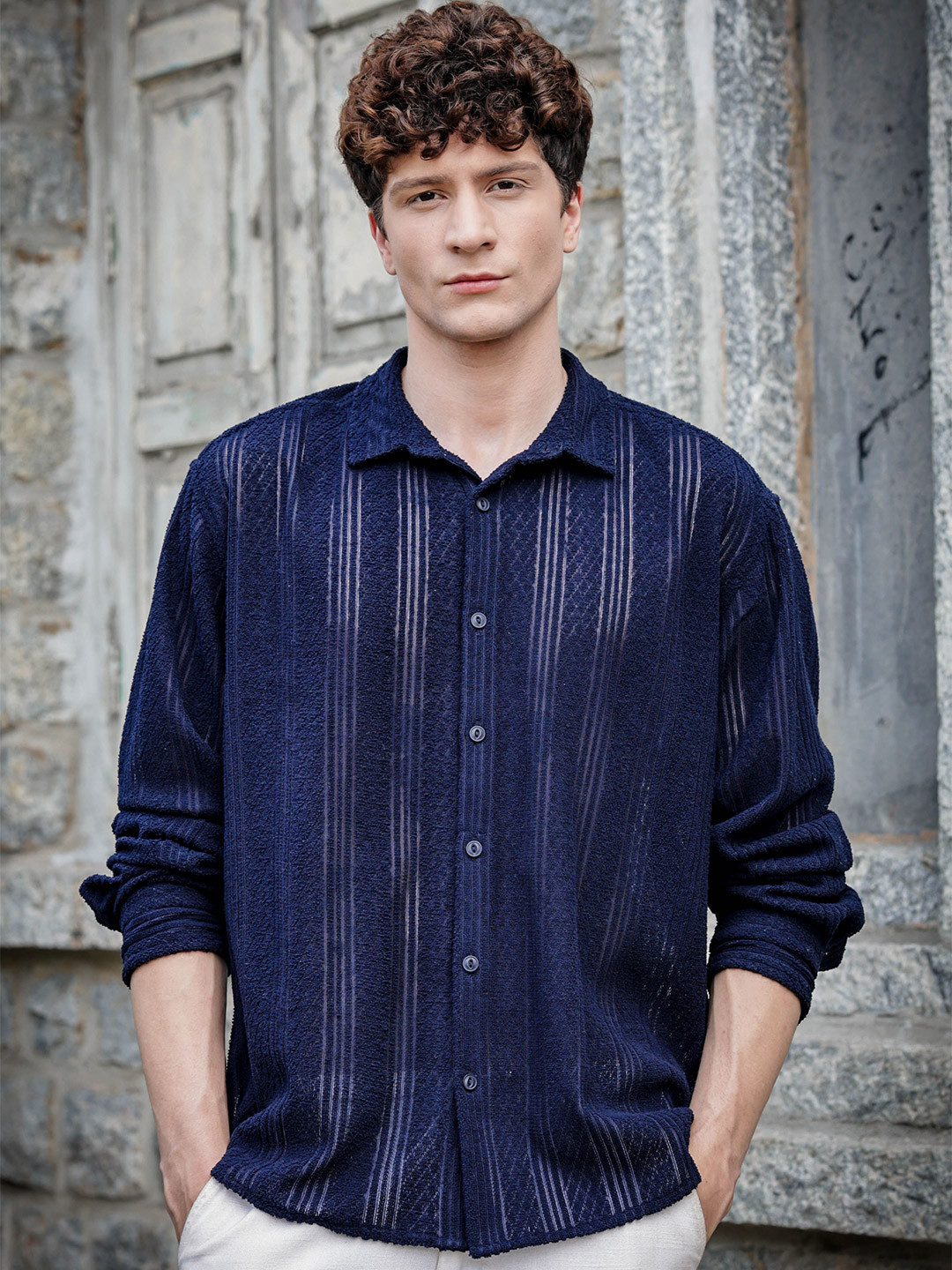 Men's White Standard Spread Collar Textured Cotton Casual Shirt