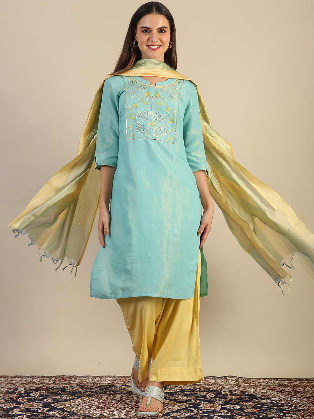 Women Floral Embroidered Red round neck pure cotton kurta with trouser & dupatta