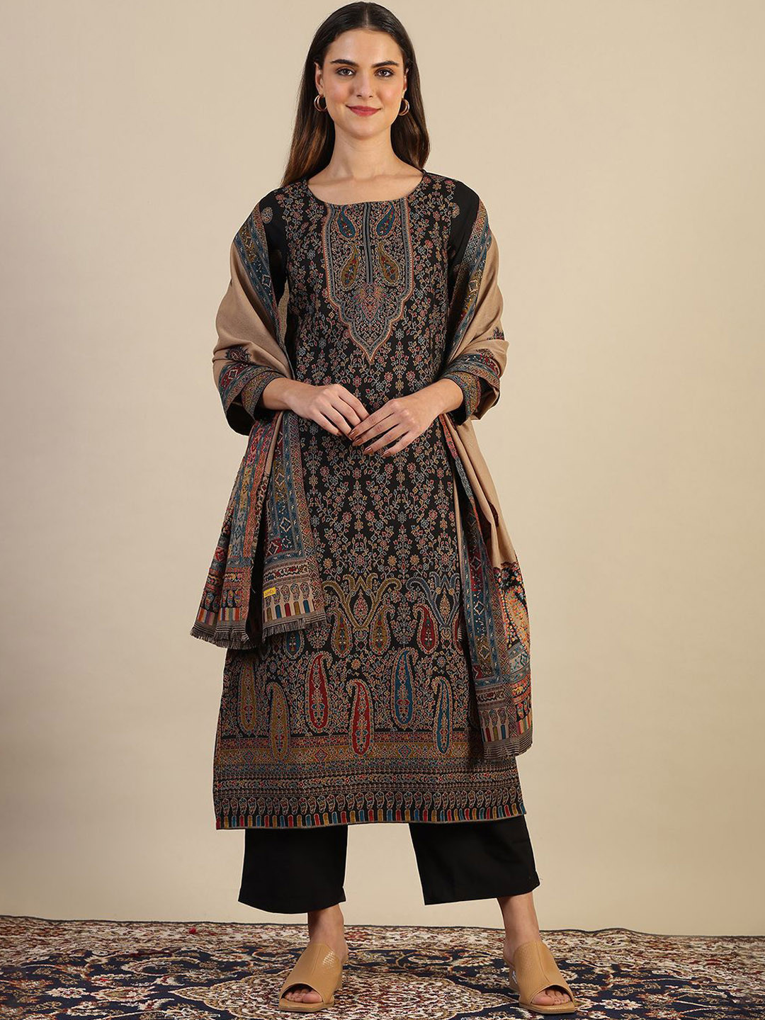 Women Floral printed off-white round_neck silk Kurta With Trouser & Dupatta Set