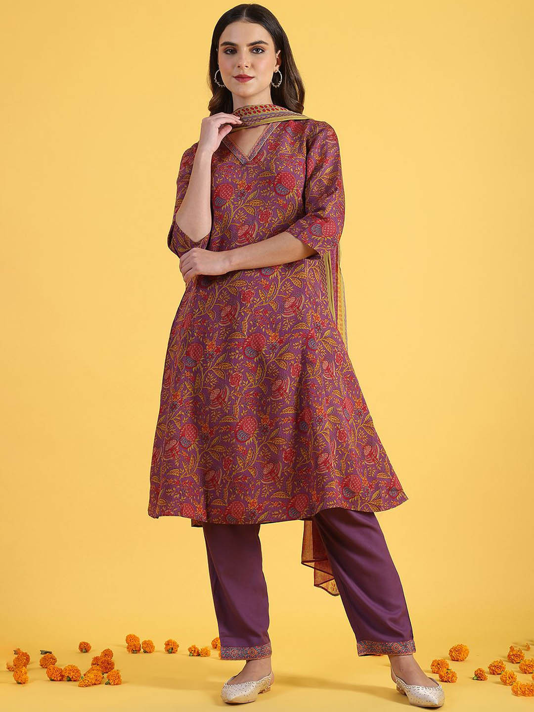 Women Poly Viscose Purple Floral Print Kurta Trouser Dupatta main image 1