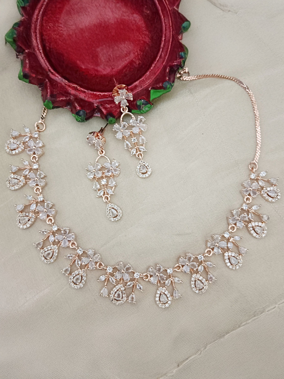 Women Rhodium-Plated Emerald Green & White Cubic Zirconia Studded Luxe Jewellery Set main image 0