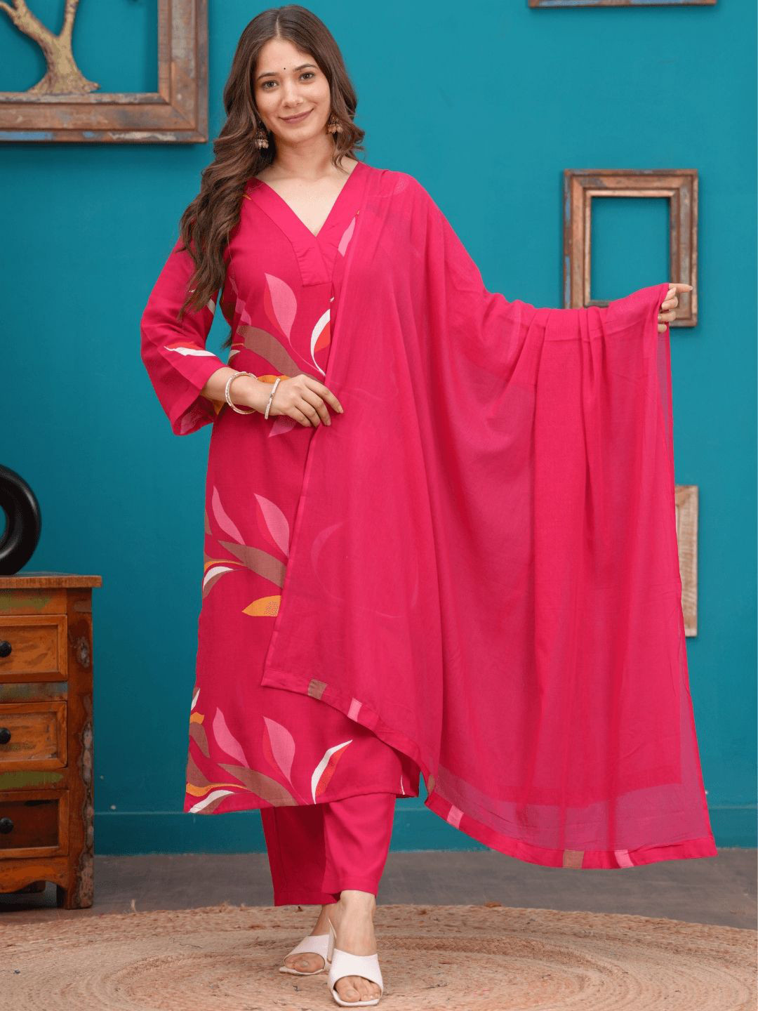 Women Black Cotton Floral Printed Kurta with Pant & dupatta
