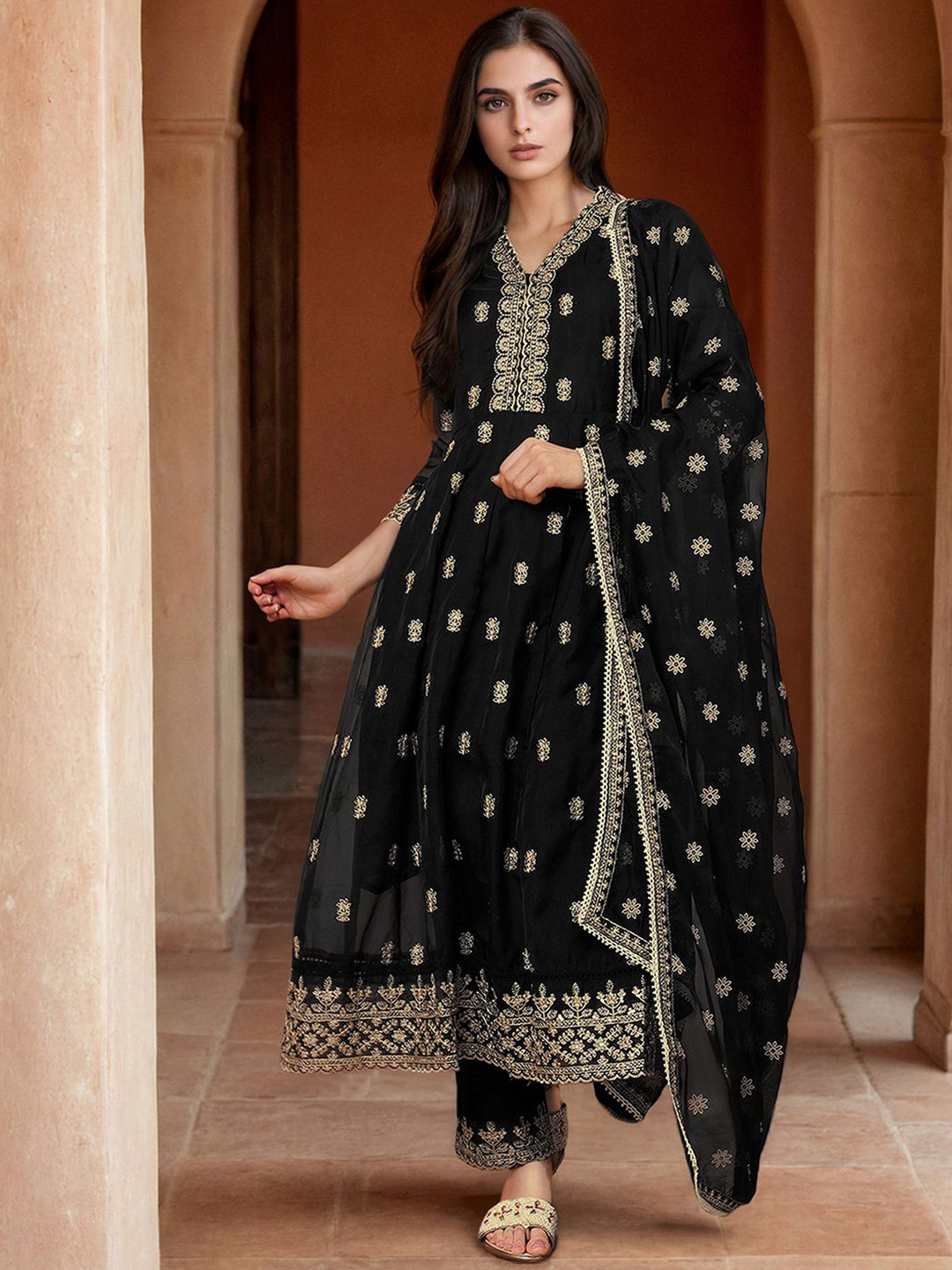 Women Floral Printed Sweet Heart Neck Anarkali Kurta with Palazzos & With Dupatta