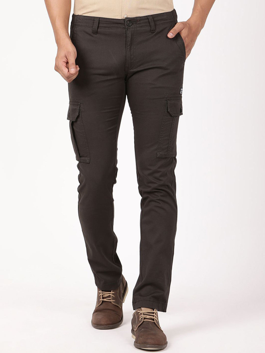 Buy Indian Terrain Men Solid Mid Rise Brooklyn Slim Fit Cargos Trousers ...