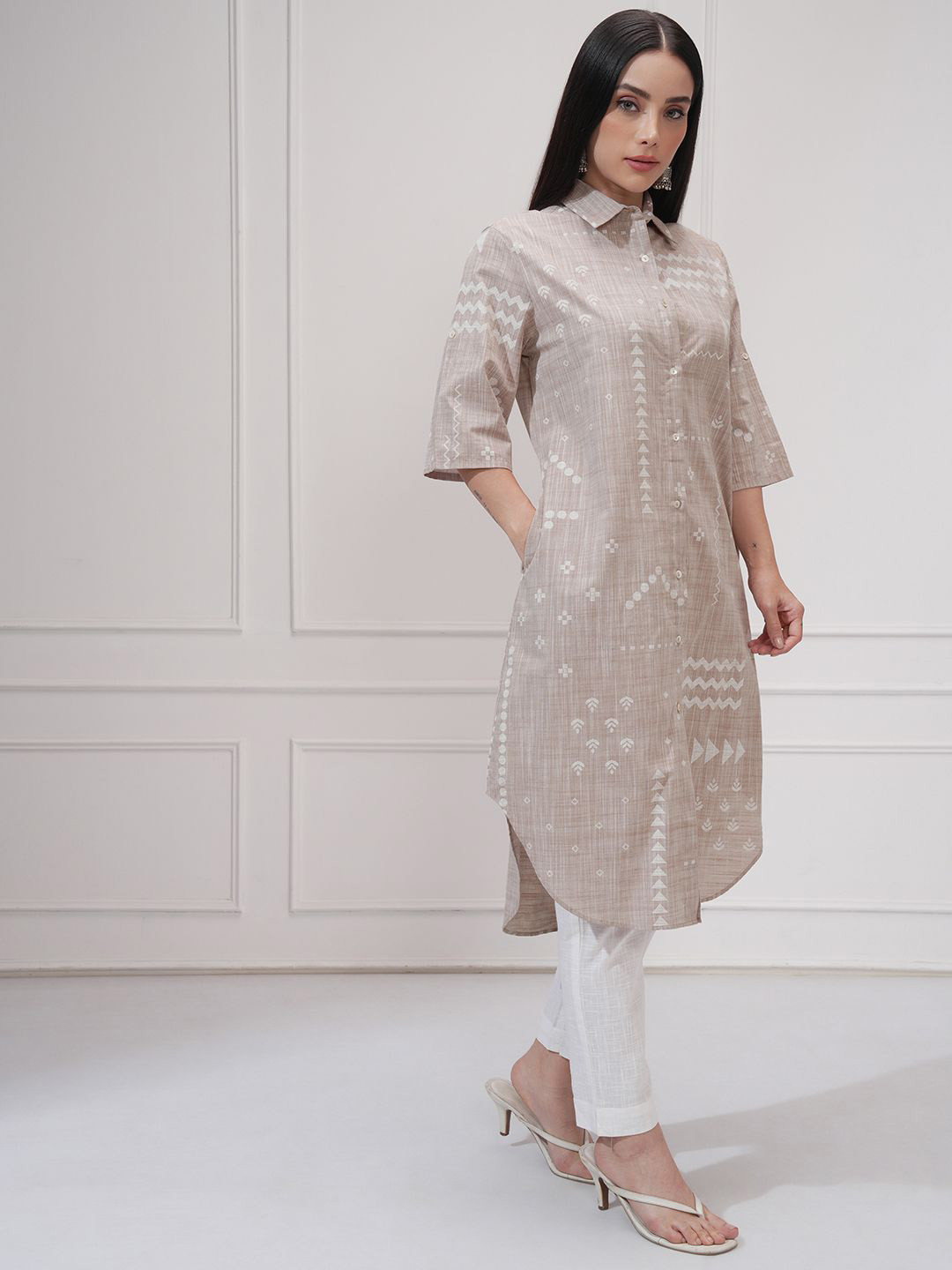 Women's Multi Shirt Collar Abstract Printed Bead Work Straight Kurta