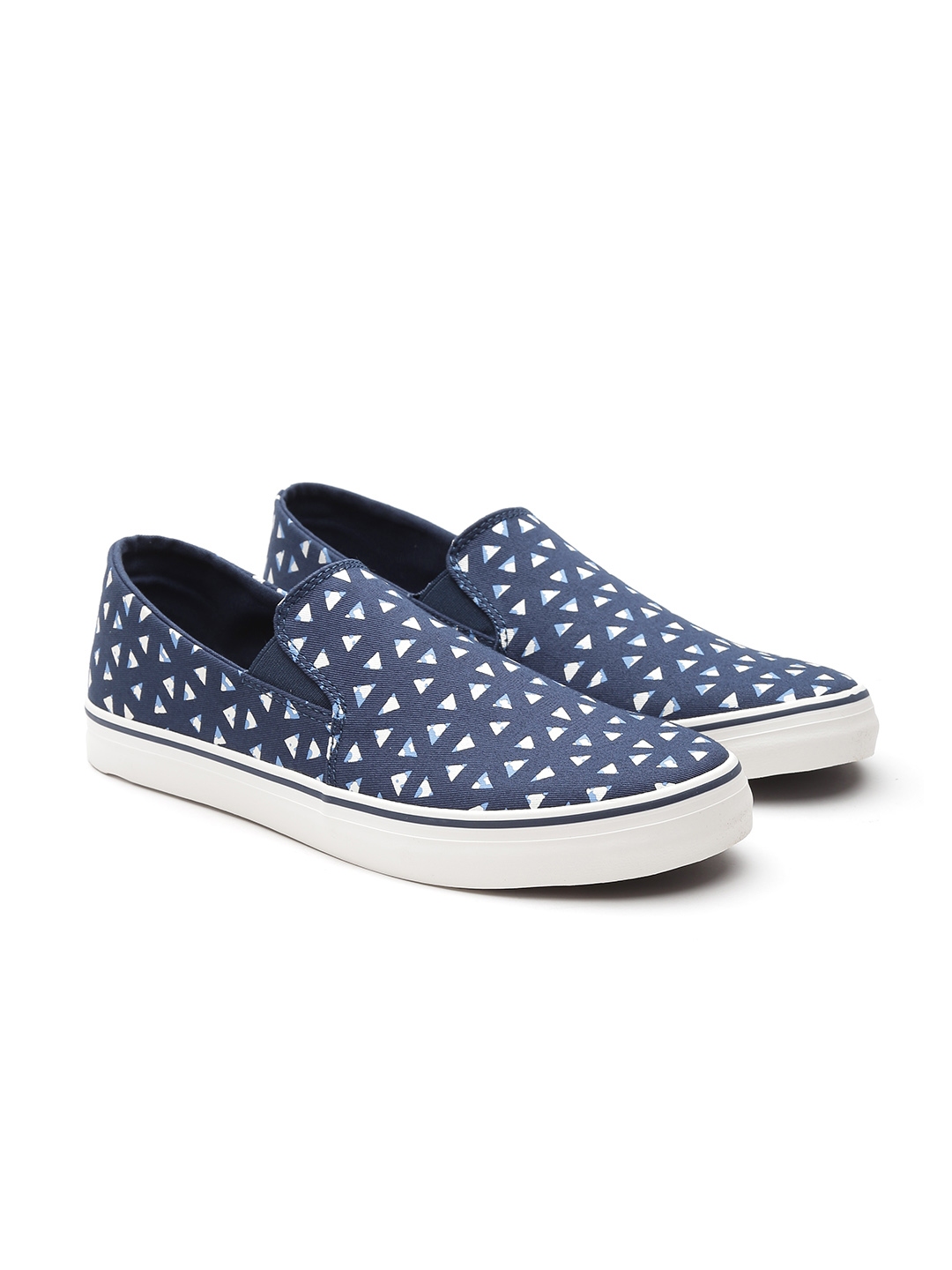 benetton slip ons