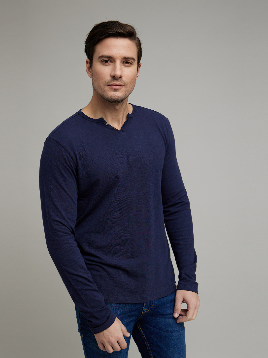 Men's Navy Blue Solid Henley Neck Cotton T-Shirt main image 0