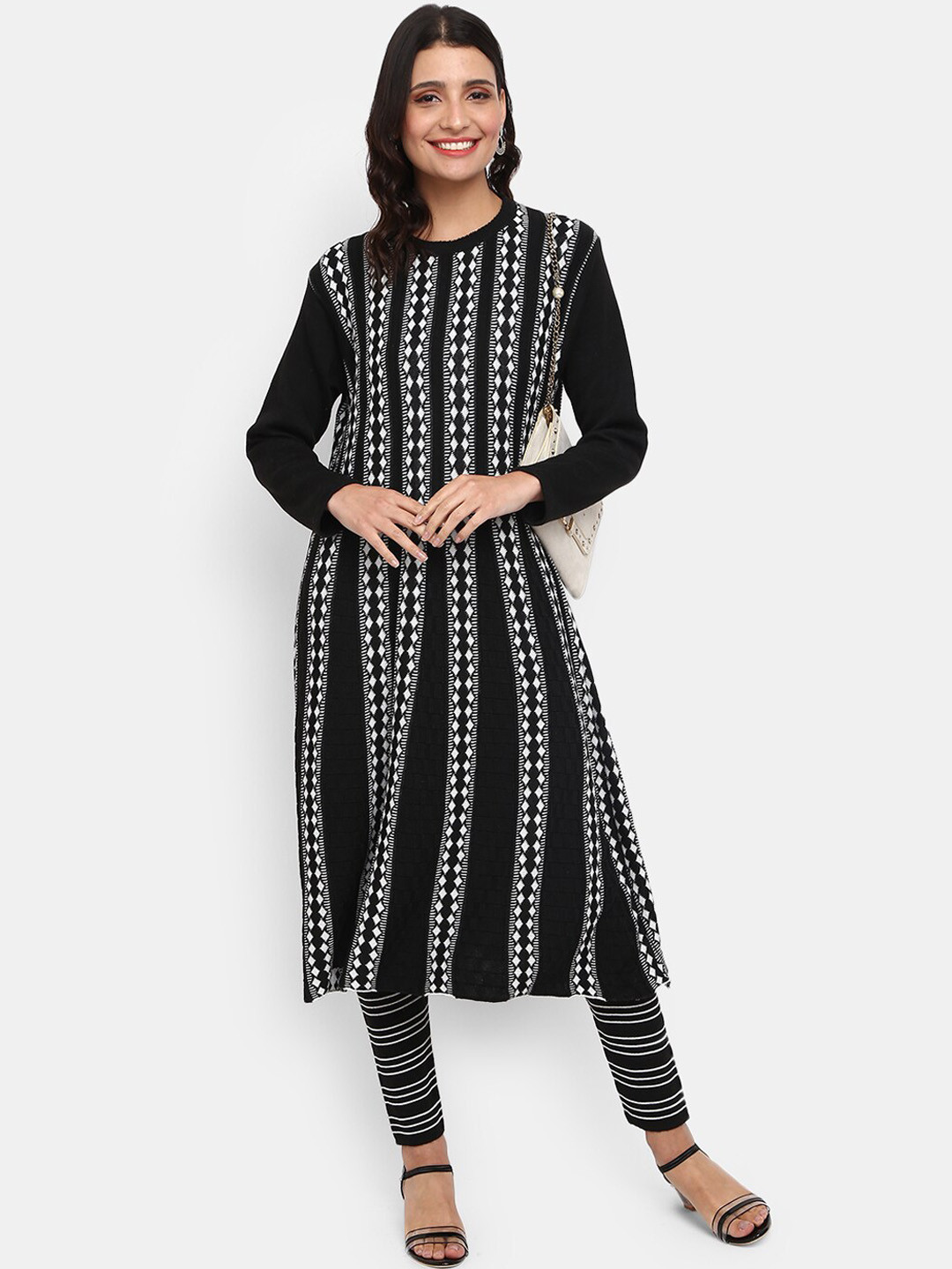 Buy V Mart Women Black & White Geometric Embroidered Acrylic Kurta