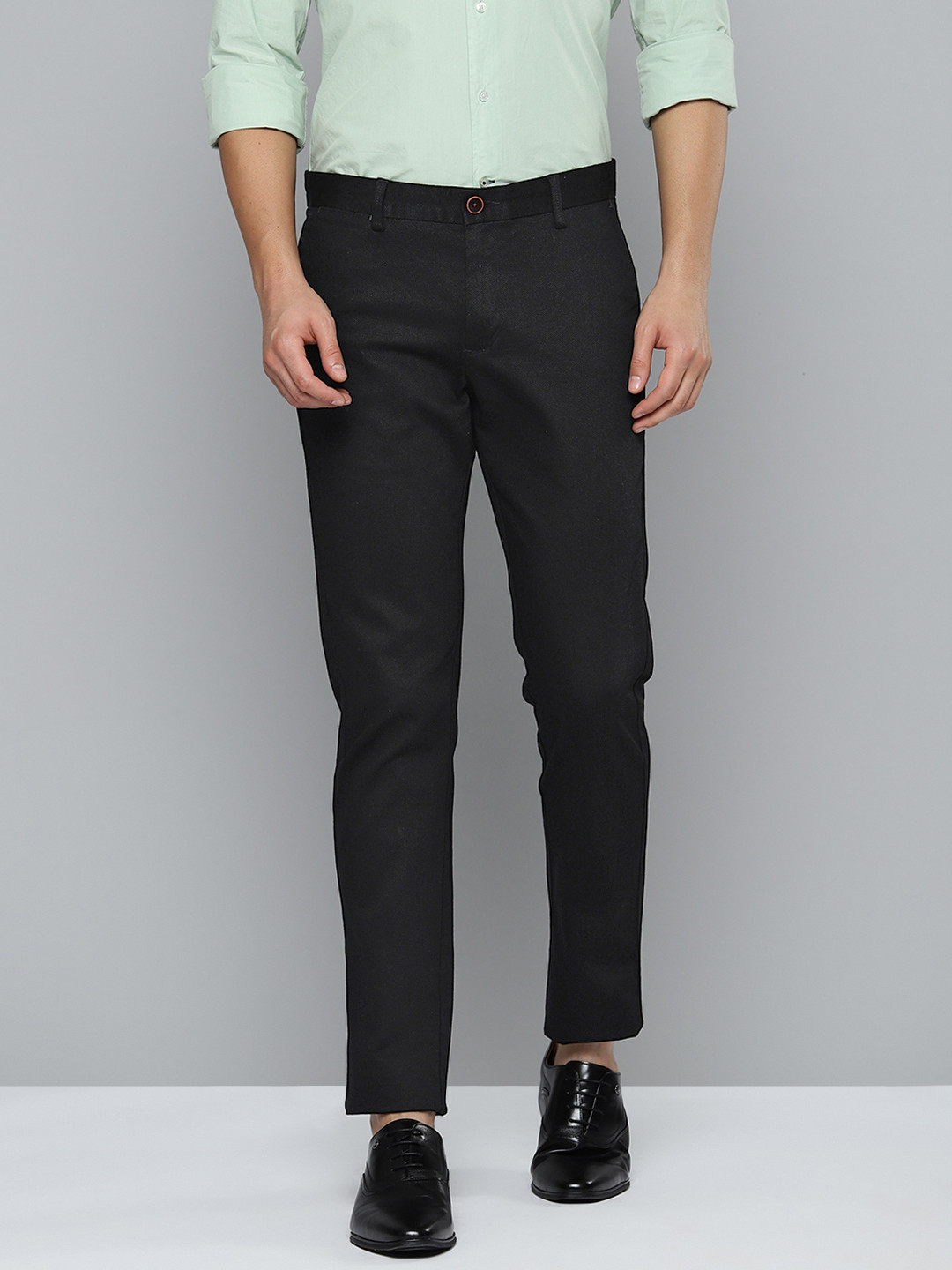 Buy Indian Terrain Men Pure Cotton Textured Brooklyn Slim Fit Trousers ...