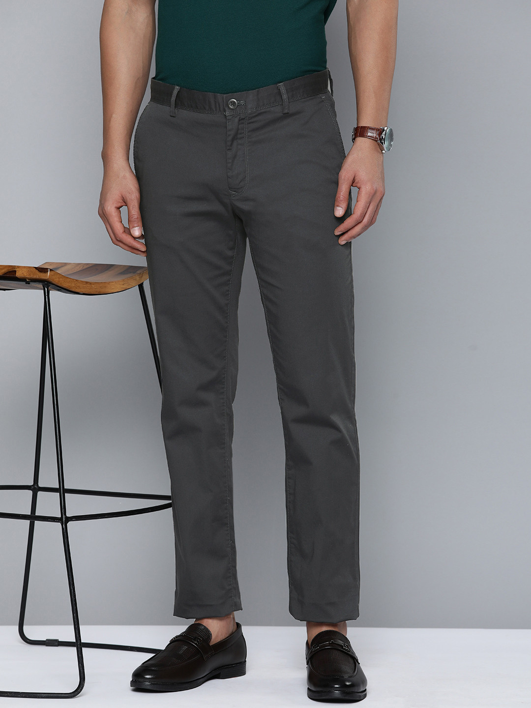 Buy Indian Terrain Men Mid Rise Brooklyn Slim Fit Semi Formal Chinos ...
