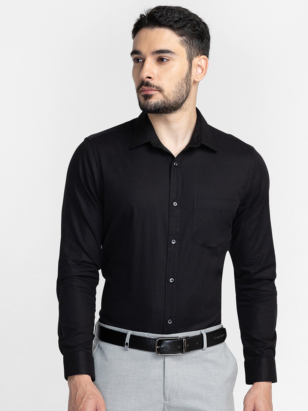 Buy Oxemberg Men Black Classic Slim Fit Formal Shirt - Shirts for Men ...