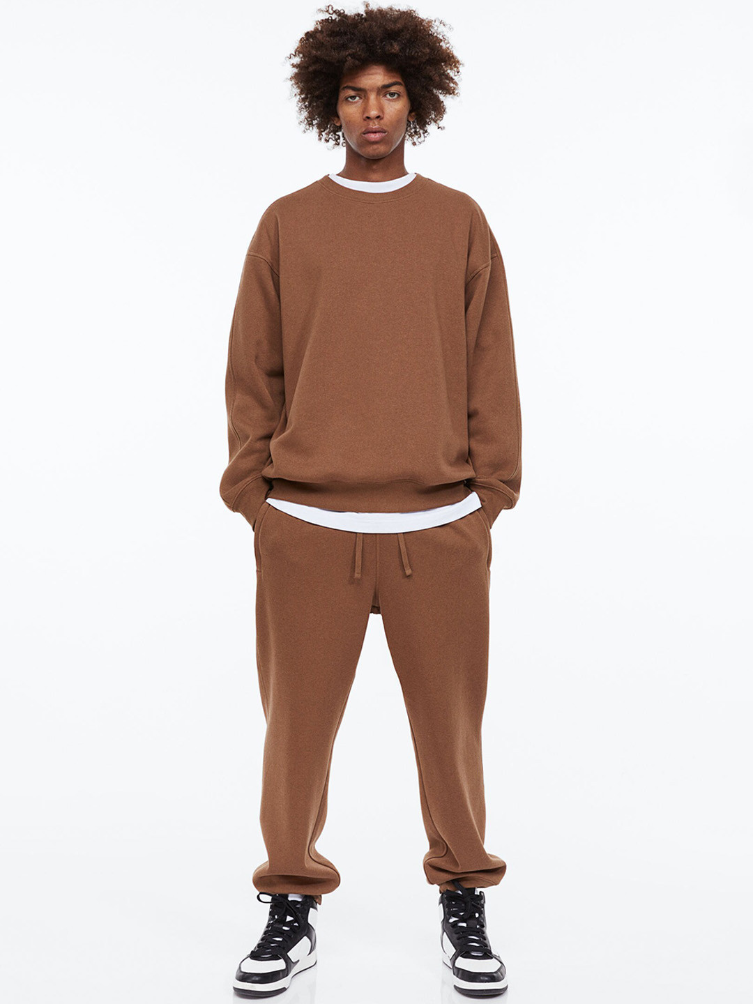 Buy H&M Men Brown THERMOLITE Relaxed Fit Joggers Trousers for Men 20680248 Myntra