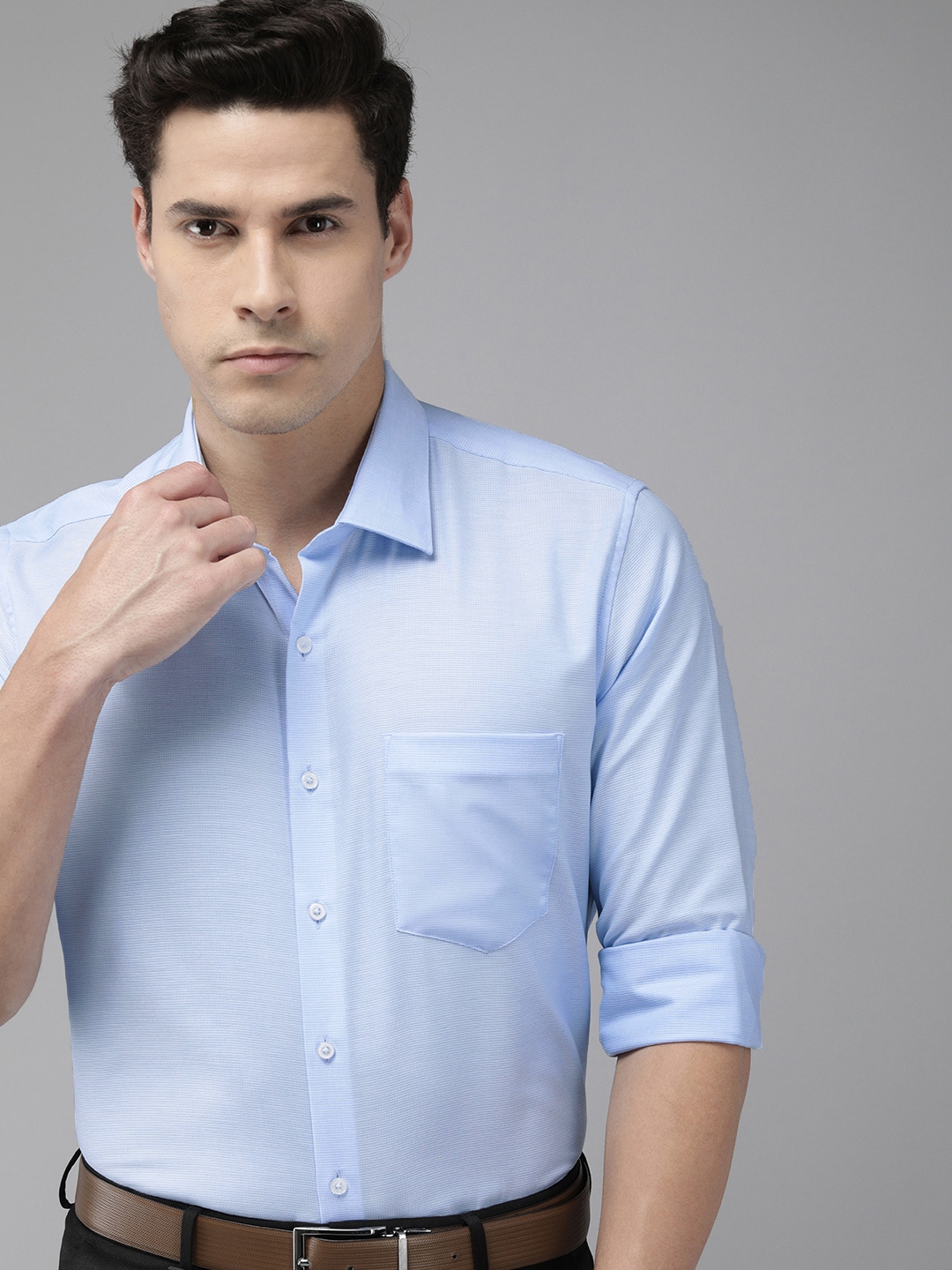 Buy Van Heusen Men Blue Slim Fit Pure Cotton Formal Shirt - Shirts for ...