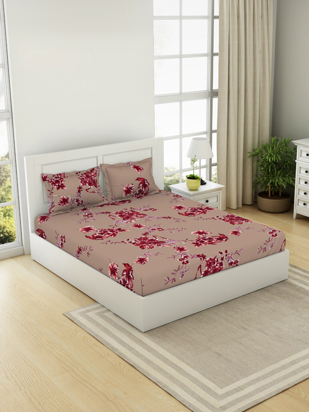 Buy Welspun Brown & Red Floral 144 TC Cotton Queen Bedsheet With 2
