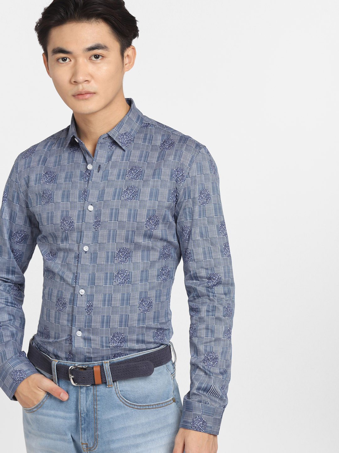 Men's Navy Blue Standard Slim Fit Opaque Printed Cotton Casual Shirt