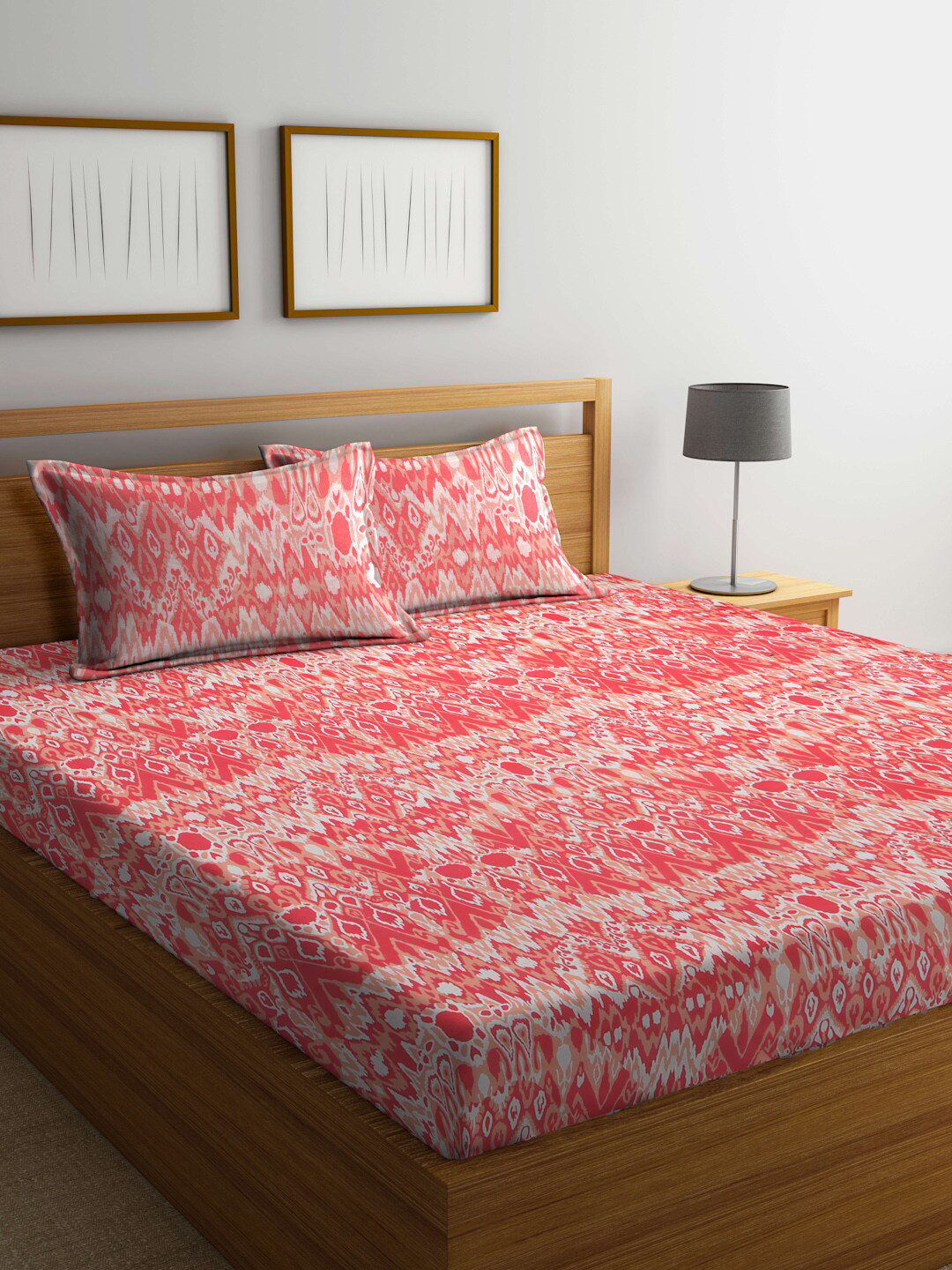 Buy BOMBAY DYEING Red & White Cotton 100 TC Queen Bedsheet With 2
