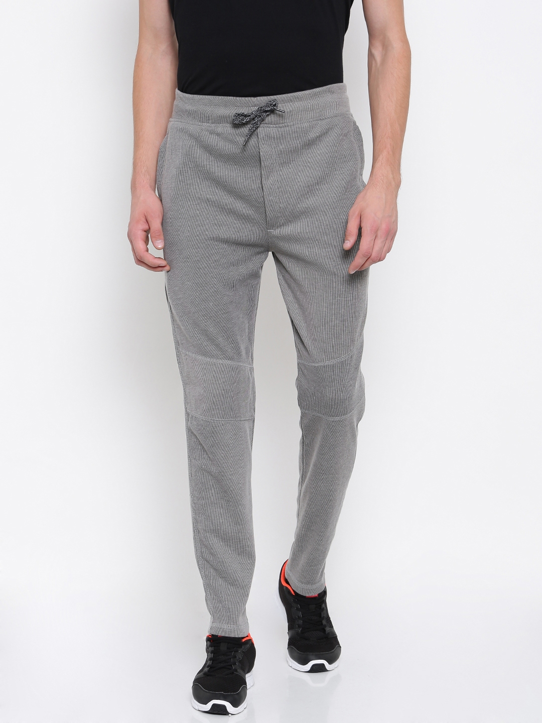 joggers in myntra