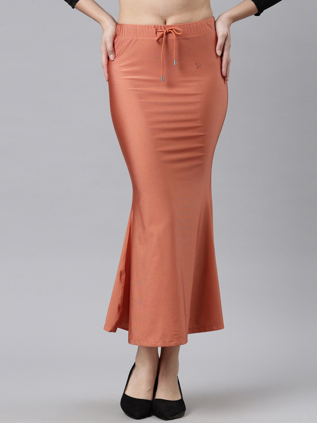 Buy TWIN BIRDS Women Solid High Rise Stretchable Shimmer Saree Shape