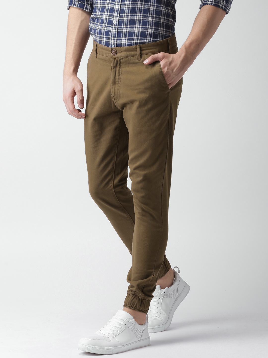 mast and harbour joggers