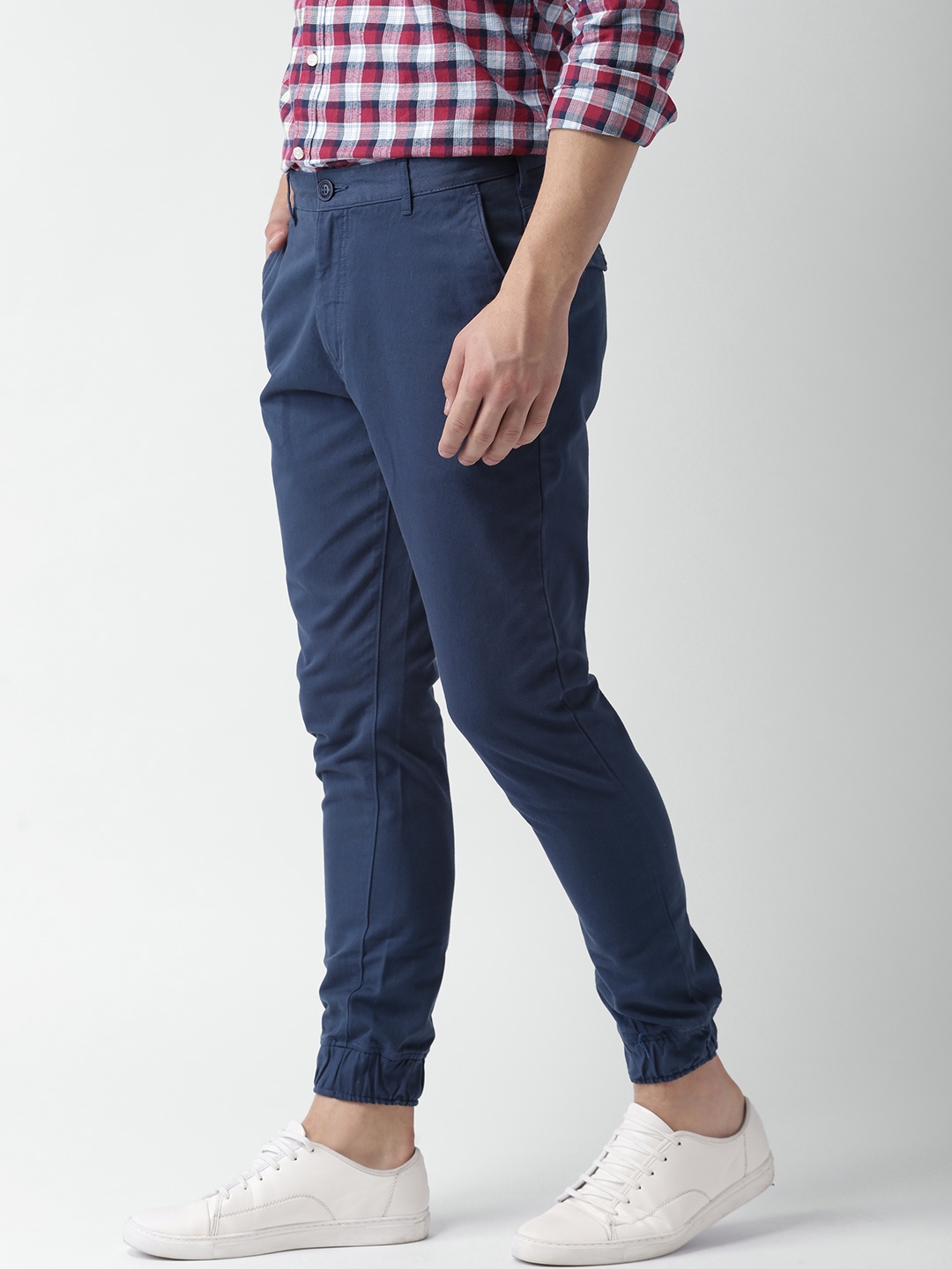 mast and harbour joggers