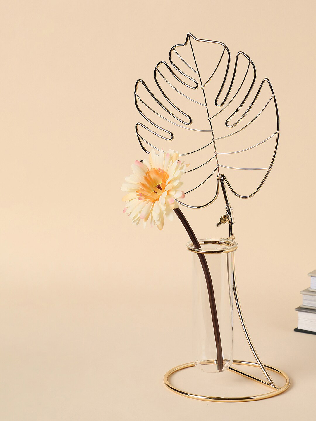 Buy Bonhomie Gold Coloured Leaf Stand Glass Vases Vases for Unisex 20874112 Myntra