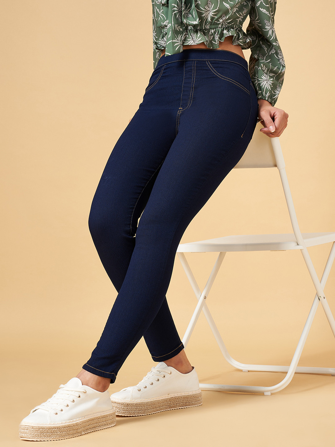 Women Dark Blue Skinny Fit Denim Jegging main image 0