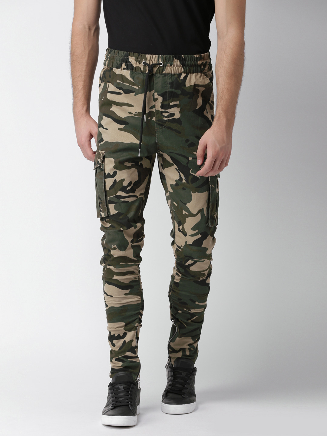 Buy FOREVER 21 Men Olive Green & Khaki Regular Fit Printed Cargo