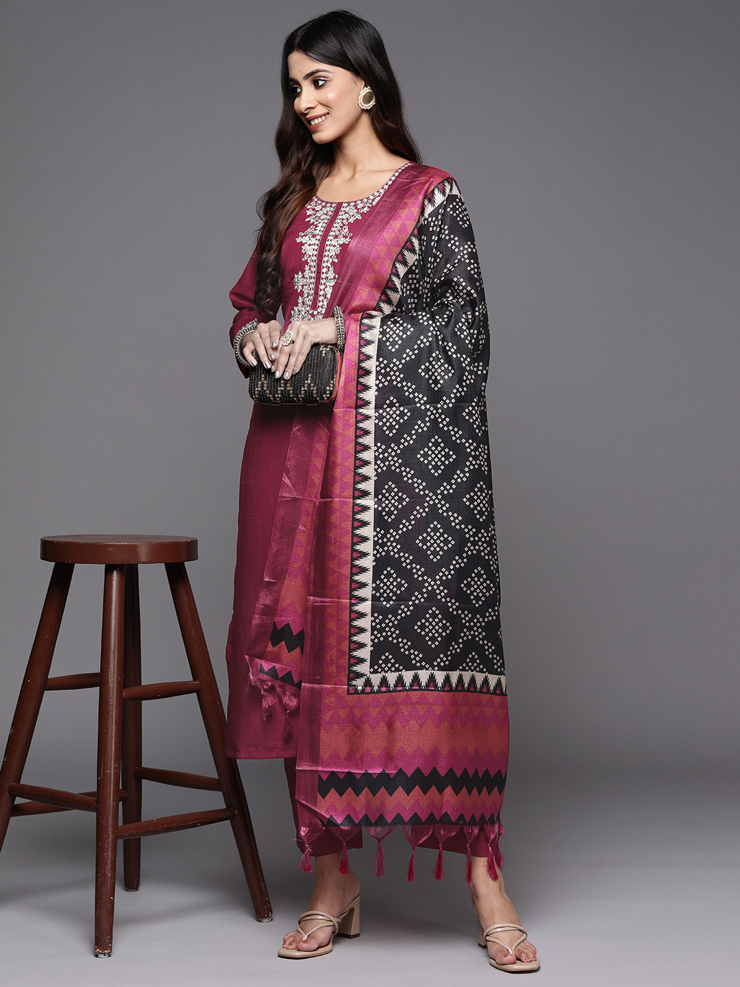 Women Grey & Magenta Block Print Pure Cotton Kurta With Trousers & Dupatta main image 0