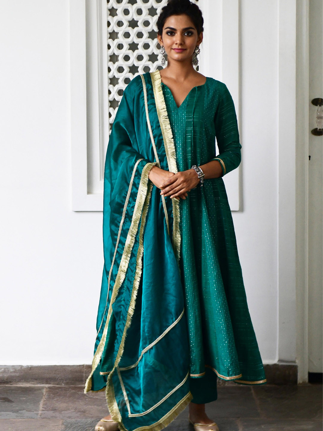 Women Green Printed Straight Kurta Trousers With Dupatta Set