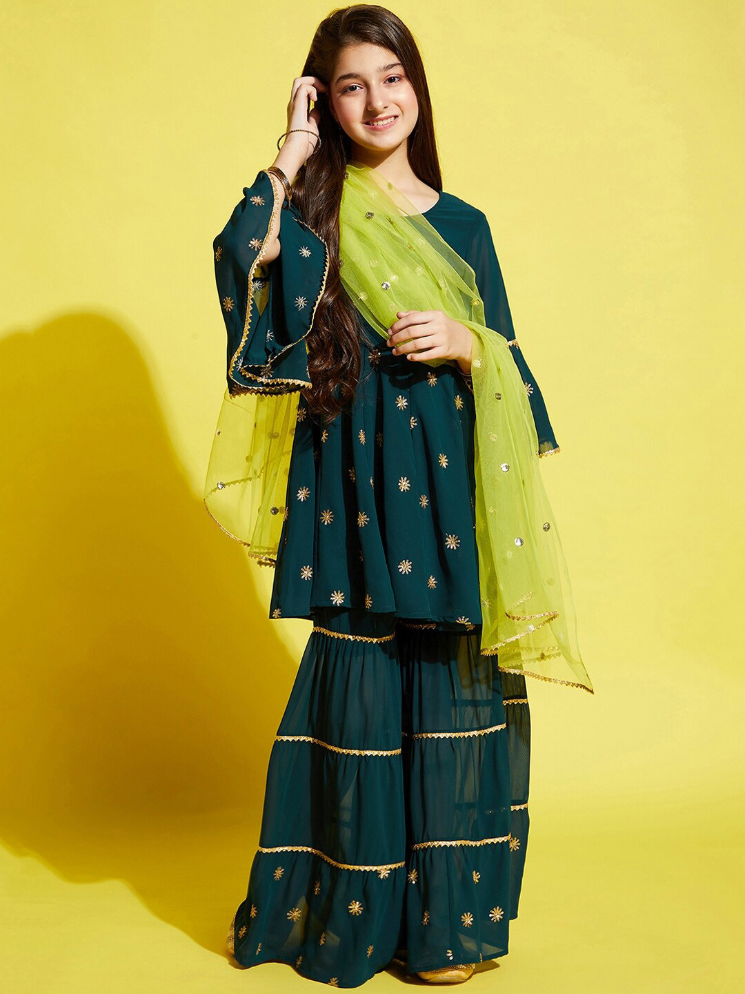 Girls Printed Regular Sequinned Kurta With Sharara With Dupatta