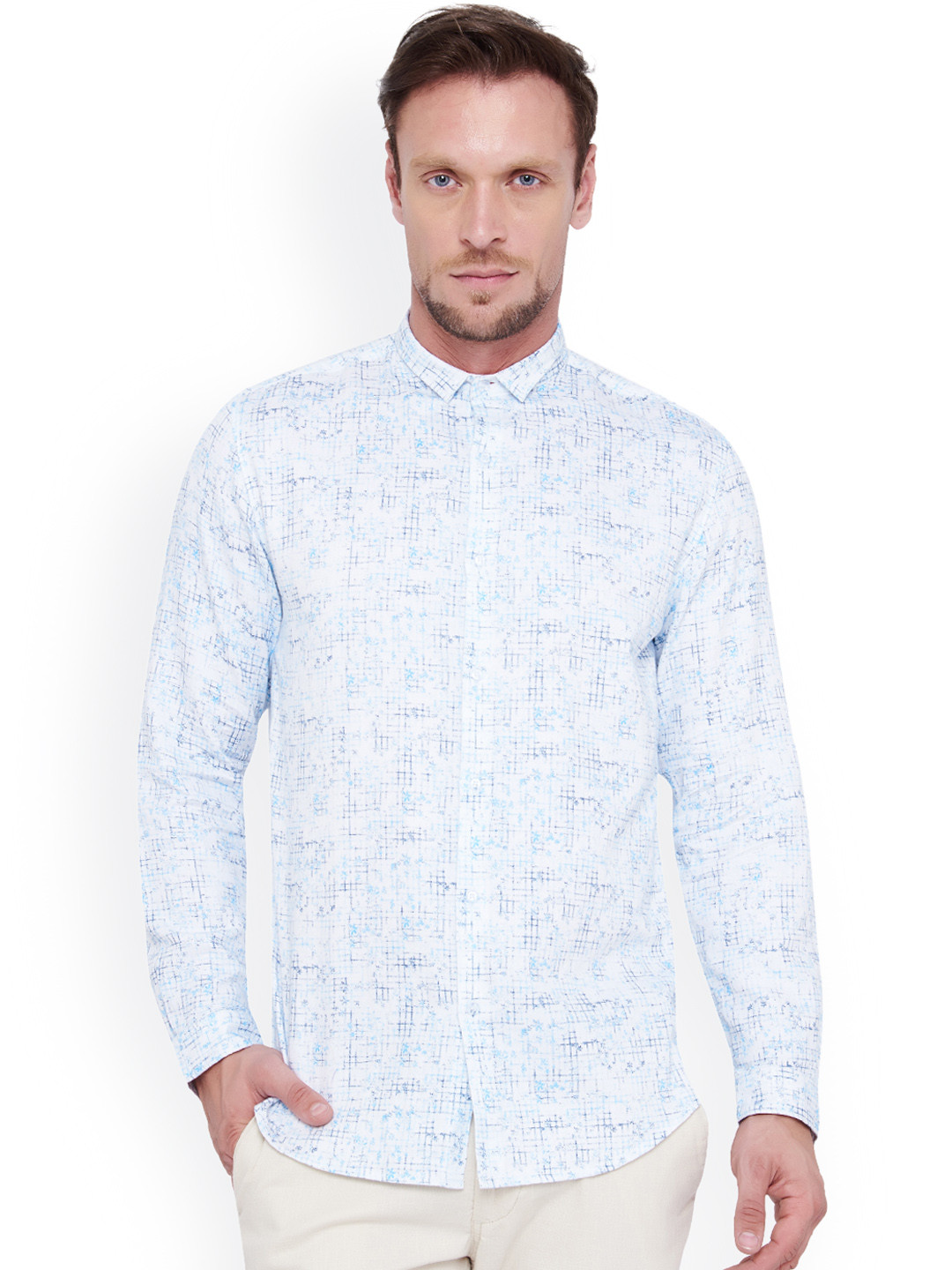Buy IVOC Men White & Blue Slim Fit Printed Casual Shirt Shirts for