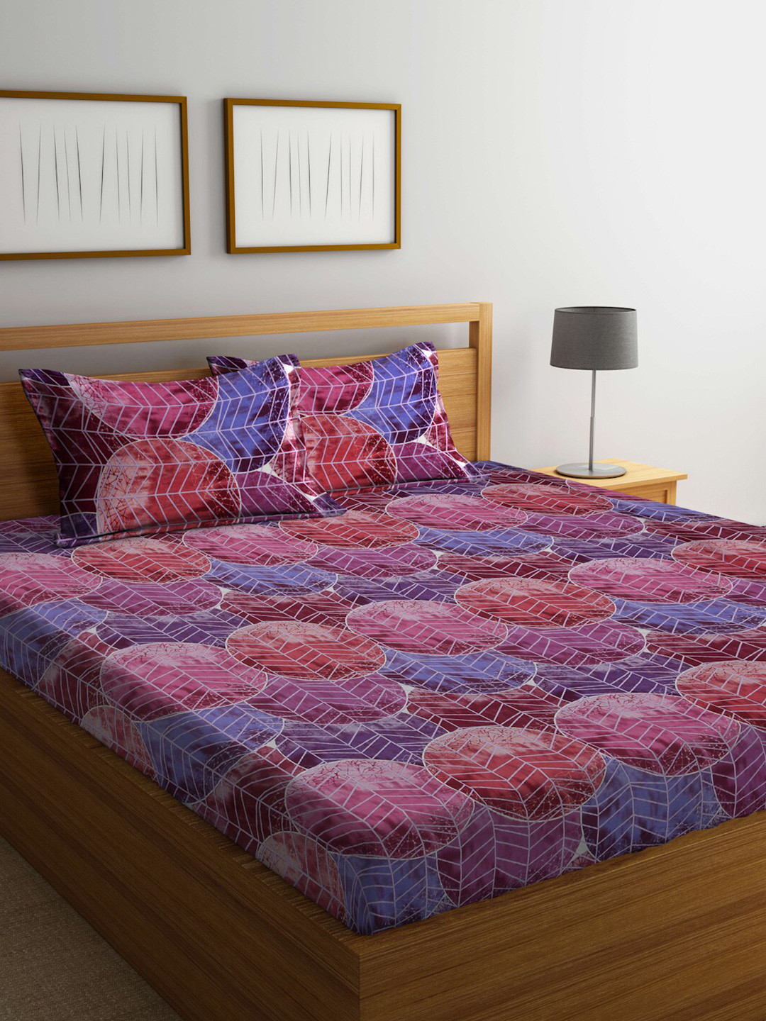 Buy BOMBAY DYEING Maroon & Pink Geometric 120 TC Queen Bedsheet With 2
